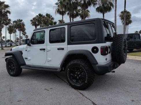 Used 2022 Jeep Wrangler Unlimited Sport AWD/4WD image 6