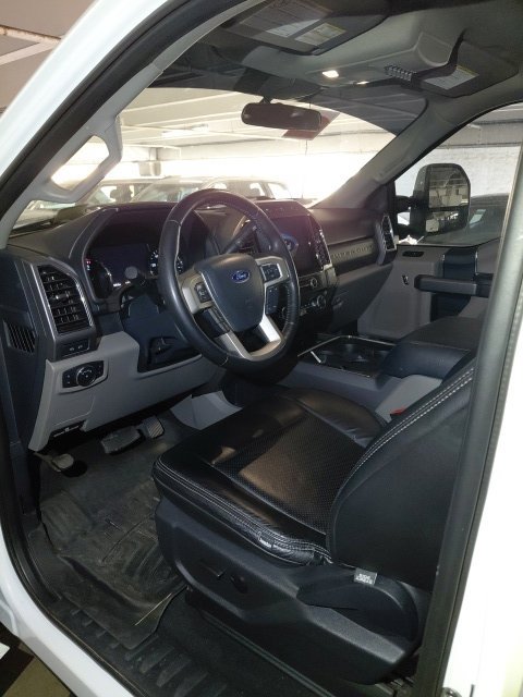 Used 2022 Ford F350 4x4 Crew Cab DRW Super Duty image 5