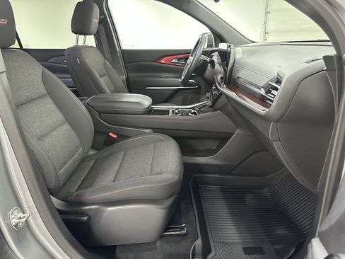 Used 2024 Chevrolet Traverse Z71 AWD/4WD image 18