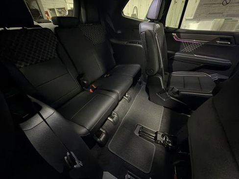 New 2026 GMC Acadia Denali w/ Super Cruise Package image 26