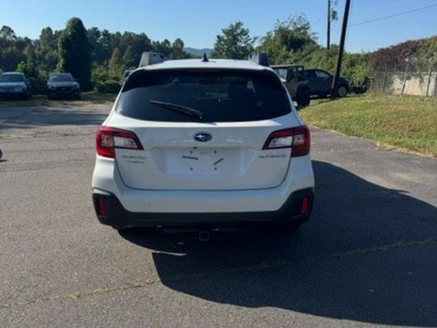 Used 2019 Subaru Outback 2.5i Premium AWD/4WD image 5
