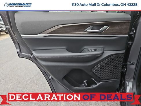 New 2026 Jeep Grand Cherokee Altitude image 14