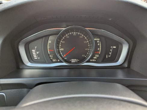 Used 2017 Volvo S60 T5 Dynamic image 22