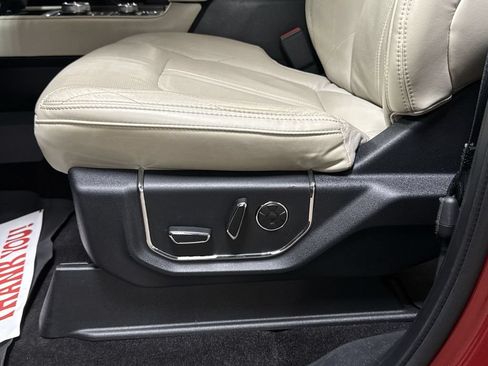 Used 2020 Ford Expedition Platinum AWD/4WD image 13