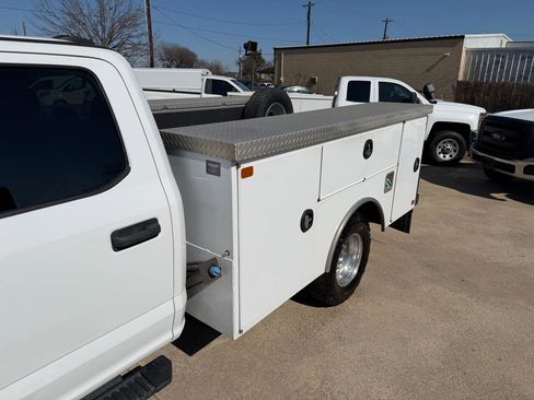 Used 2021 Ford F350 XLT image 10