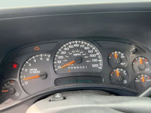 Used 2006 Chevrolet Silverado 3500 W/T w/ Snow Plow Prep Package image 16