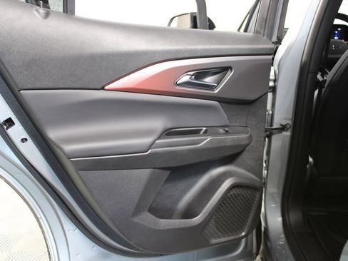 Used 2024 Chevrolet Equinox EV RS FWD image 30