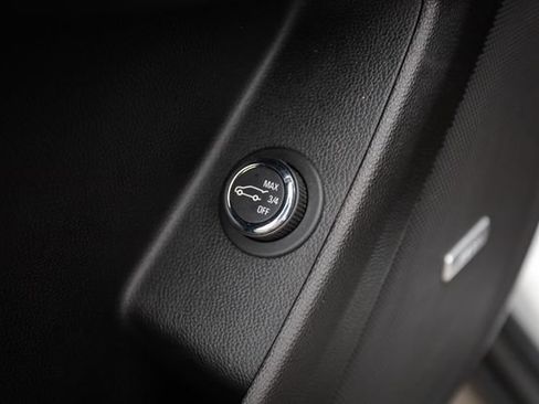 Used 2020 Chevrolet Traverse RS FWD image 87