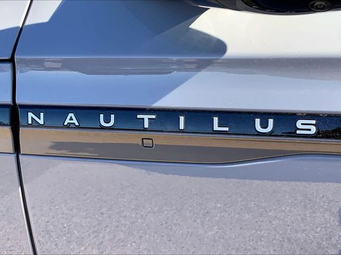 New 2026 Lincoln Nautilus Reserve w/ Jet Appearance Package AWD/4WD image 15