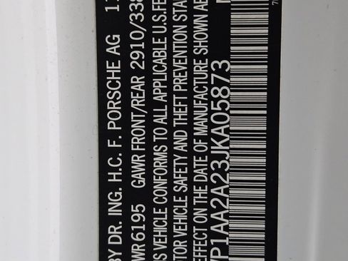 Used 2018 Porsche Cayenne Platinum Edition image 24