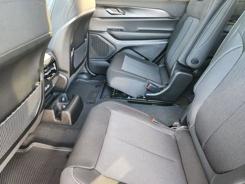 New 2025 Jeep Grand Cherokee L Laredo AWD/4WD image 19