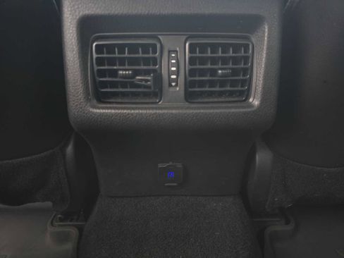 Used 2024 Toyota Camry XLE image 18