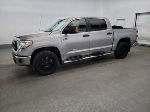 Used 2014 Toyota Tundra SR5 w/ SR5 Upgrade Package image 2