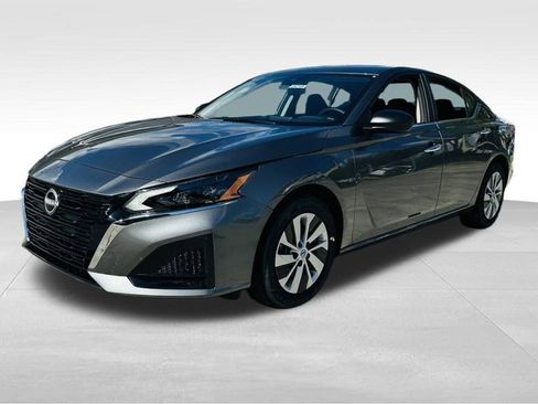 New 2025 Nissan Altima 2.5 S image 3