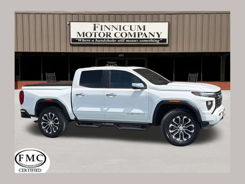 Used 2023 GMC Canyon Denali AWD/4WD image 1