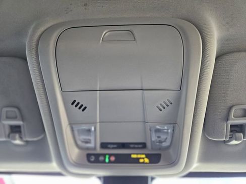 Used 2024 Chevrolet Equinox LT image 26