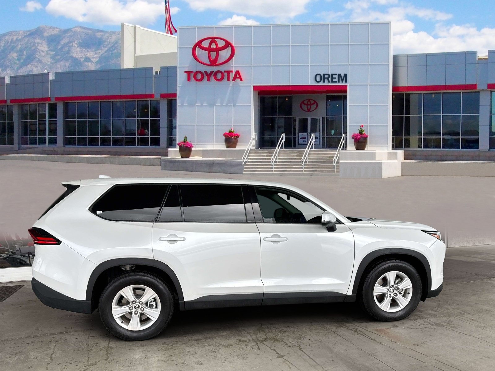 Used 2025 Toyota Grand Highlander AWD Hybrid image 3