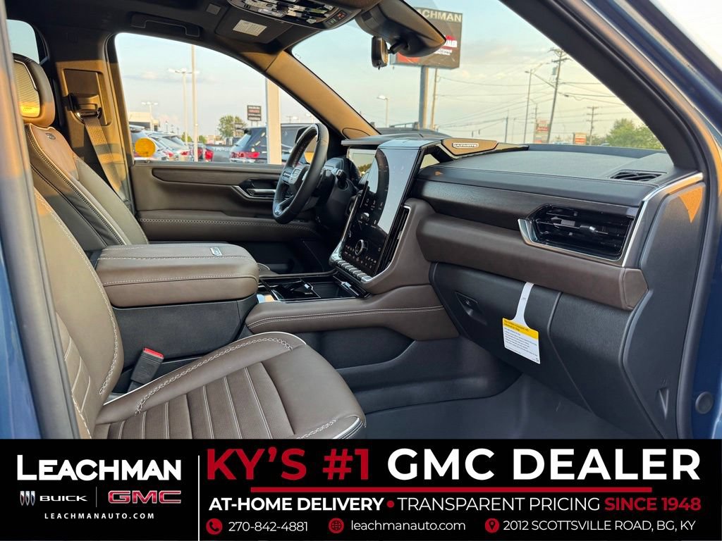 New 2026 GMC Yukon Denali Ultimate w/ LPO, Floor Liner Package AWD/4WD image 32