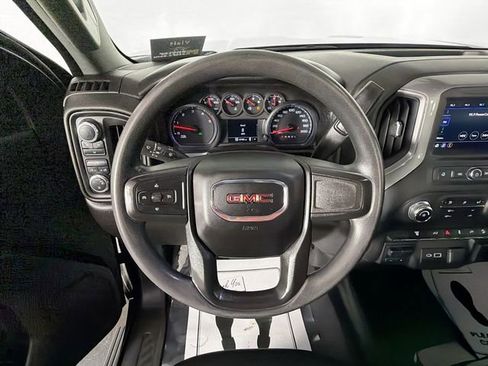 Used 2022 GMC Sierra 2500 Pro w/ Convenience Package image 11