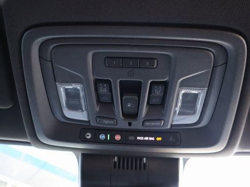 Used 2023 Chevrolet Silverado 1500 High Country w/ Z71 Off-Road Package image 17