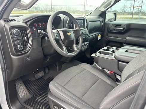 Certified 2024 Chevrolet Silverado 1500 Custom image 7