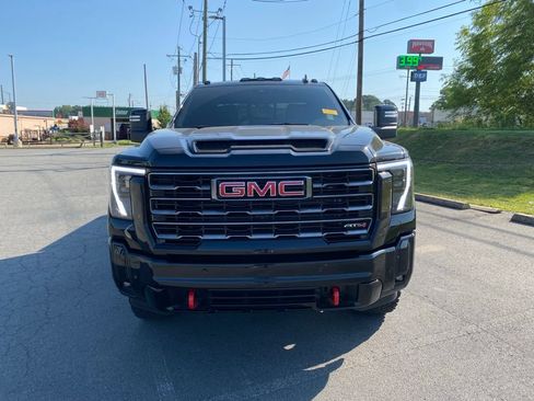 Used 2026 GMC Sierra 2500 AT4 w/ AT4 Premium Plus Package AWD/4WD image 2