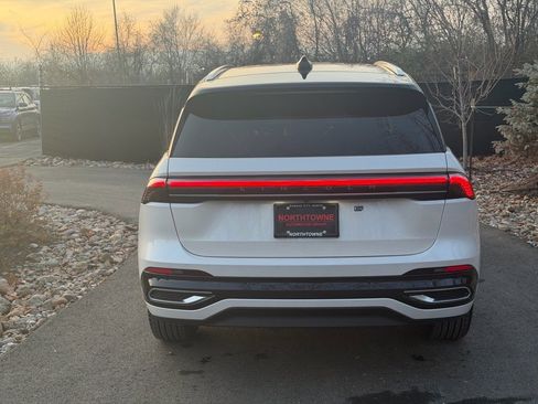 New 2026 Lincoln Nautilus Reserve AWD/4WD image 4