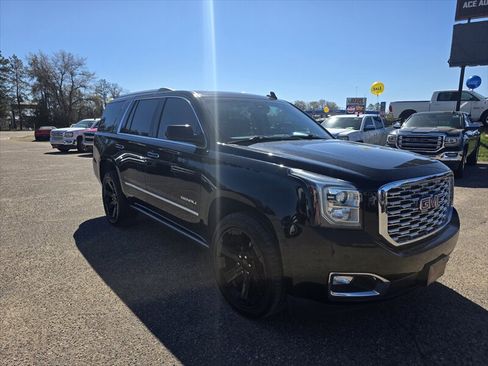 Used 2018 GMC Yukon Denali AWD/4WD image 2