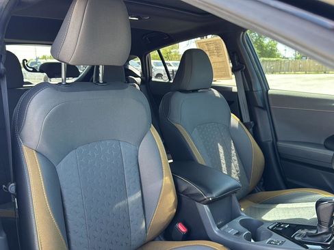 Used 2024 Subaru Crosstrek 2.5i Sport w/ Crosstrek Mirror Package image 11