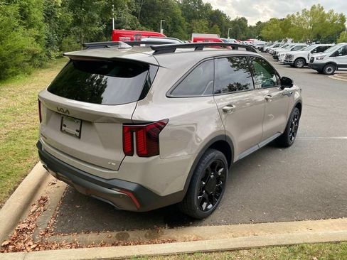Used 2025 Kia Sorento SX AWD/4WD image 33
