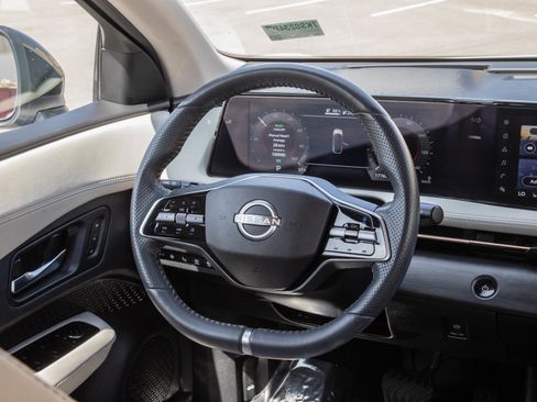 Used 2024 Nissan Ariya AWD image 14