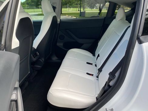 Used 2023 Tesla Model Y Performance AWD/4WD image 18