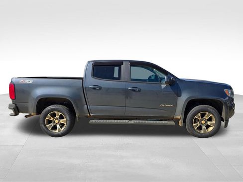 Used 2017 Chevrolet Colorado Z71 AWD/4WD image 8