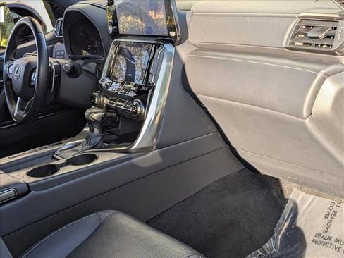 Used 2023 Lexus LX 600 4WD w/ Premium Package image 22