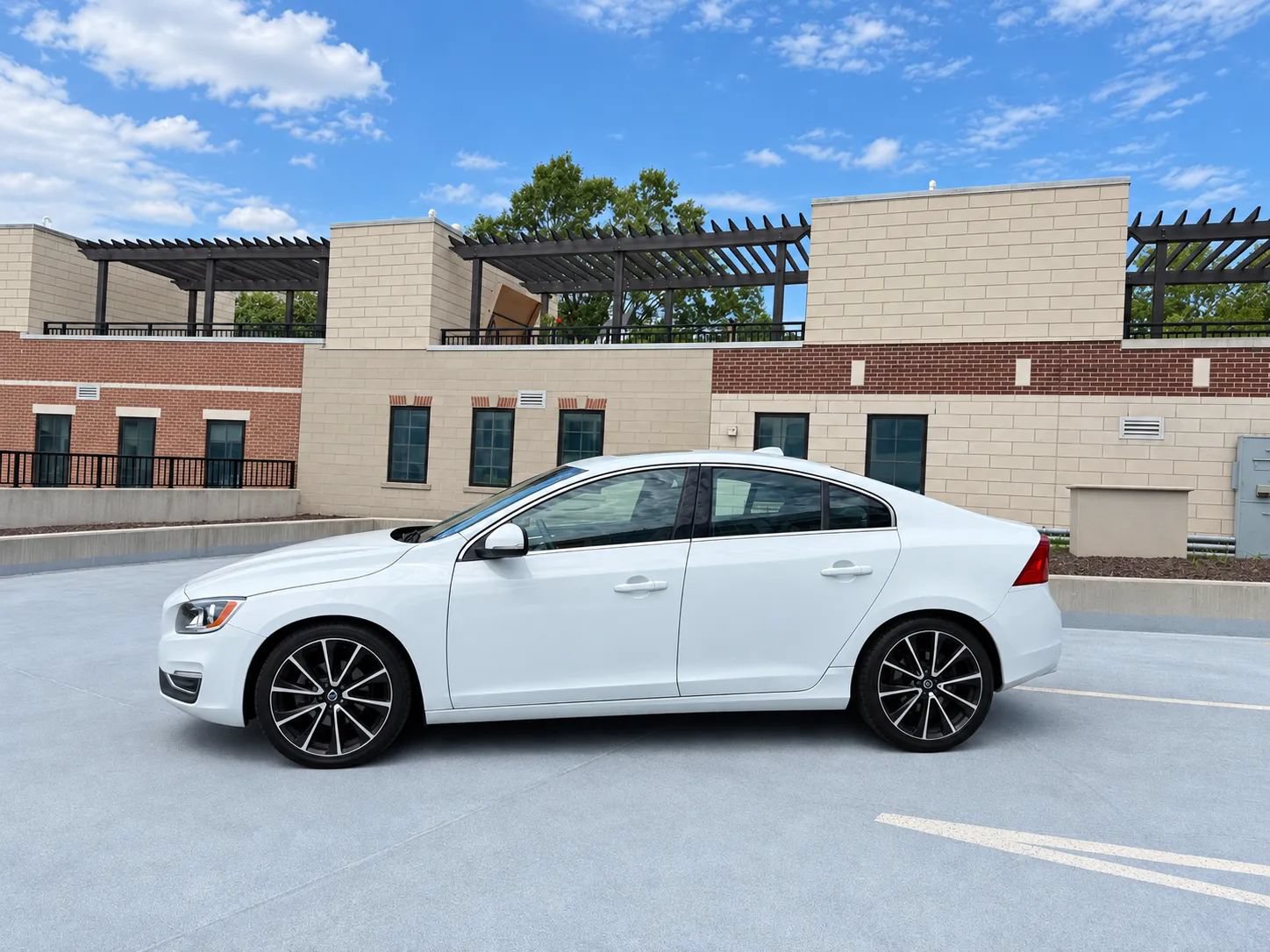 Used 2016 Volvo S60 T5 Premier w/ 19" Sport Package FWD image 5
