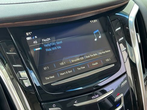 Used 2018 Cadillac Escalade ESV Luxury AWD/4WD image 34