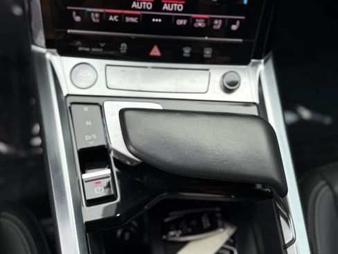 Used 2019 Audi e-tron Premium Plus image 20