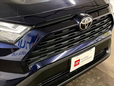 Certified 2022 Toyota RAV4 XLE w/ Convenience Package AWD/4WD image 32