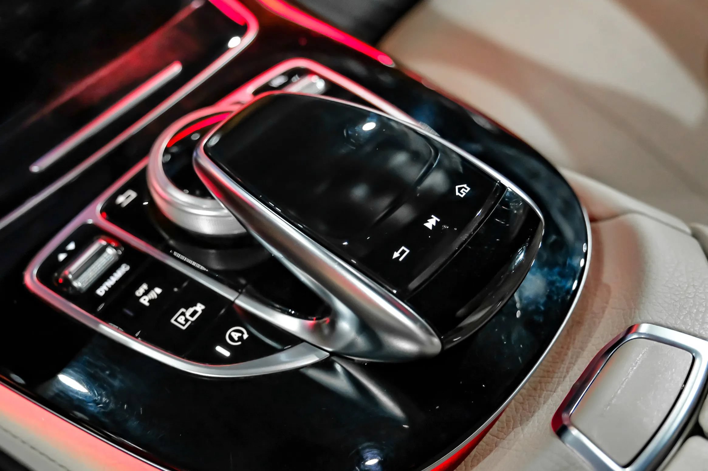 Used 2018 Mercedes-Benz E 300 image 24