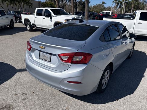 Used 2018 Chevrolet Cruze LS image 7