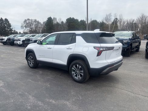 New 2026 Chevrolet Equinox LT image 7