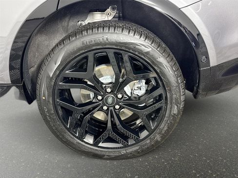 Used 2026 Land Rover Discovery Sport Landmark AWD/4WD image 33