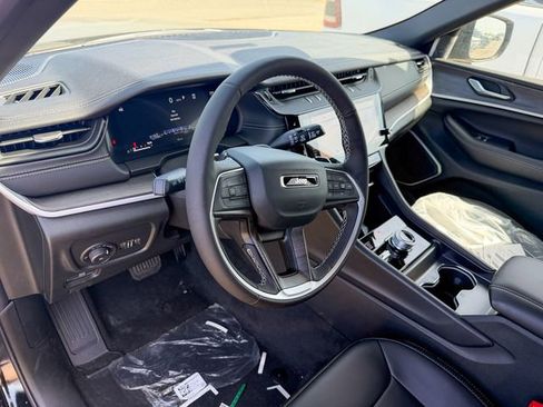 New 2026 Jeep Grand Cherokee Limited w/ Limited Altitude Package image 11