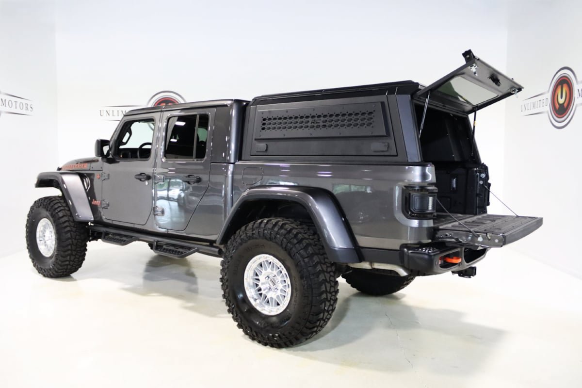 Used 2026 Jeep Gladiator Mojave AWD/4WD image 36