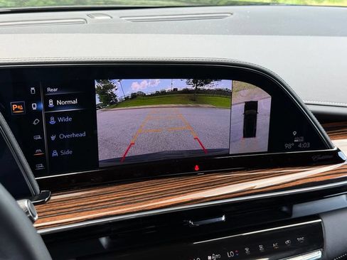 Certified 2024 Cadillac Escalade Premium Luxury w/ Performance Package AWD/4WD image 39