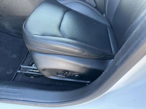 Used 2024 Jeep Compass Limited image 19