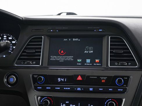 Used 2017 Hyundai Sonata Plug-In Hybrid FWD image 15