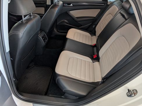 Used 2014 Volkswagen Passat 1.8T Sport image 15