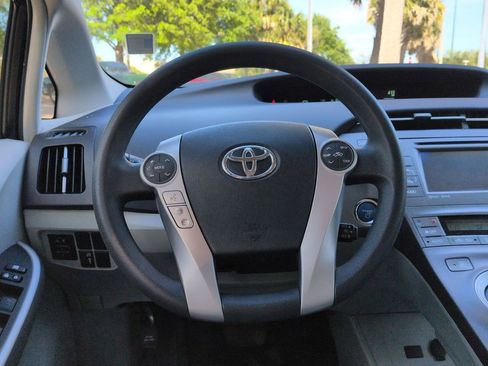 Used 2013 Toyota Prius Three image 11