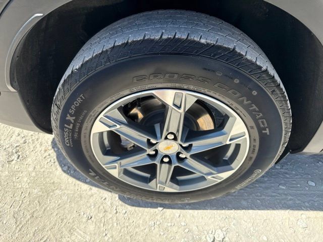 Used 2025 Chevrolet Blazer LT FWD image 9